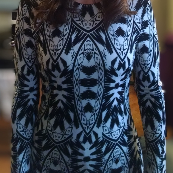 Worn once Nicole Miller Artelier black & white fitted dress size L - Picture 8 of 8